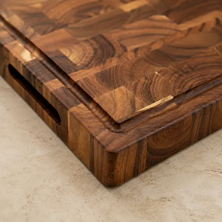 Walnut cutting board – packaging